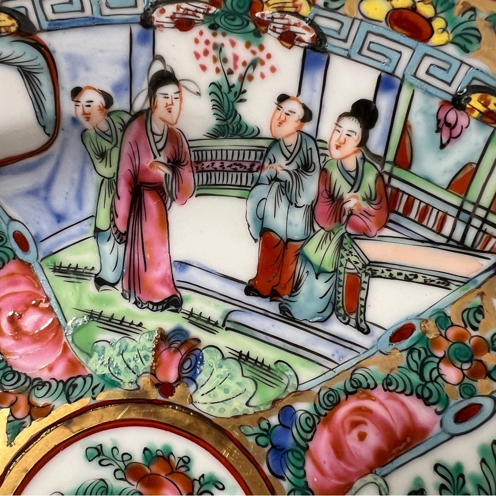 Vintage Hand Painted Plate Decorated In Hong Kong - Picture 4 of 9